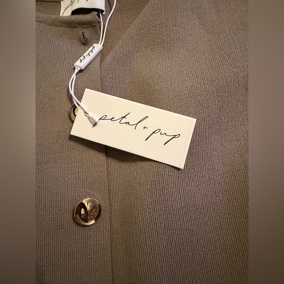 Petal and Pup Stylish Sleeveless Sweater Vest - Picture 8 of 12